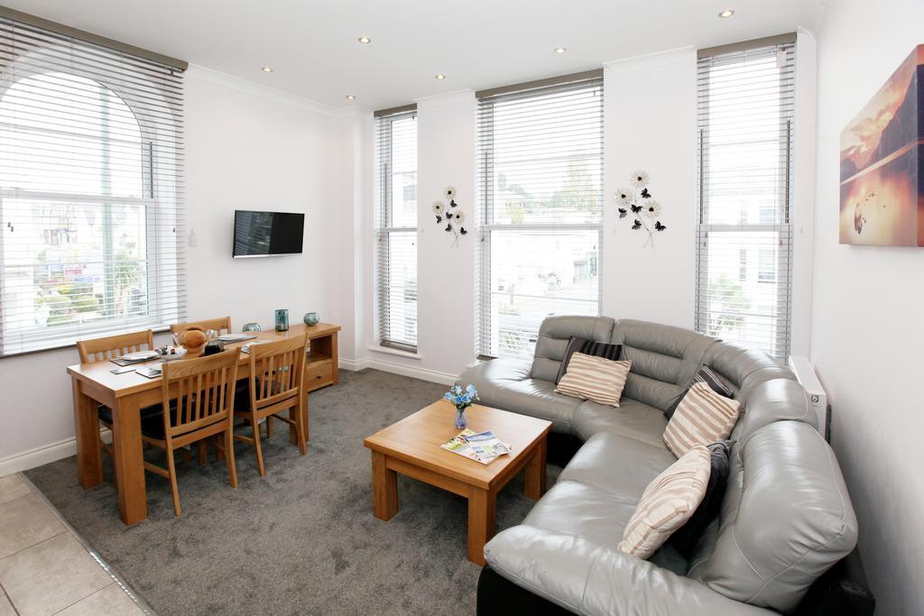 Austens Apartments Торки Экстерьер фото