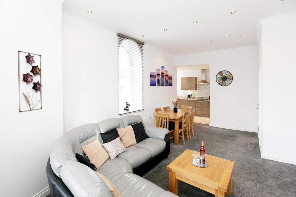 Austens Apartments Торки Экстерьер фото