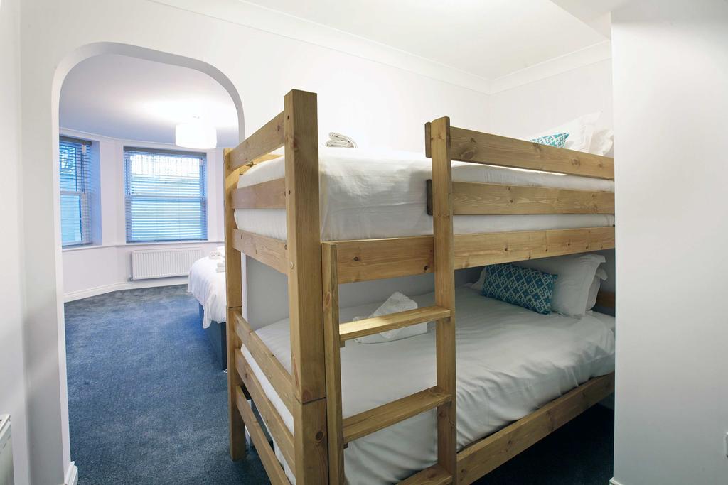 Austens Apartments Торки Экстерьер фото