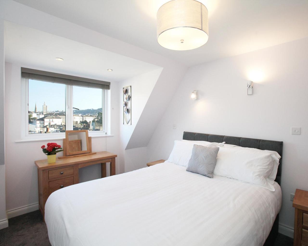 Austens Apartments Торки Экстерьер фото